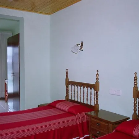Pensión Fondevila 2*